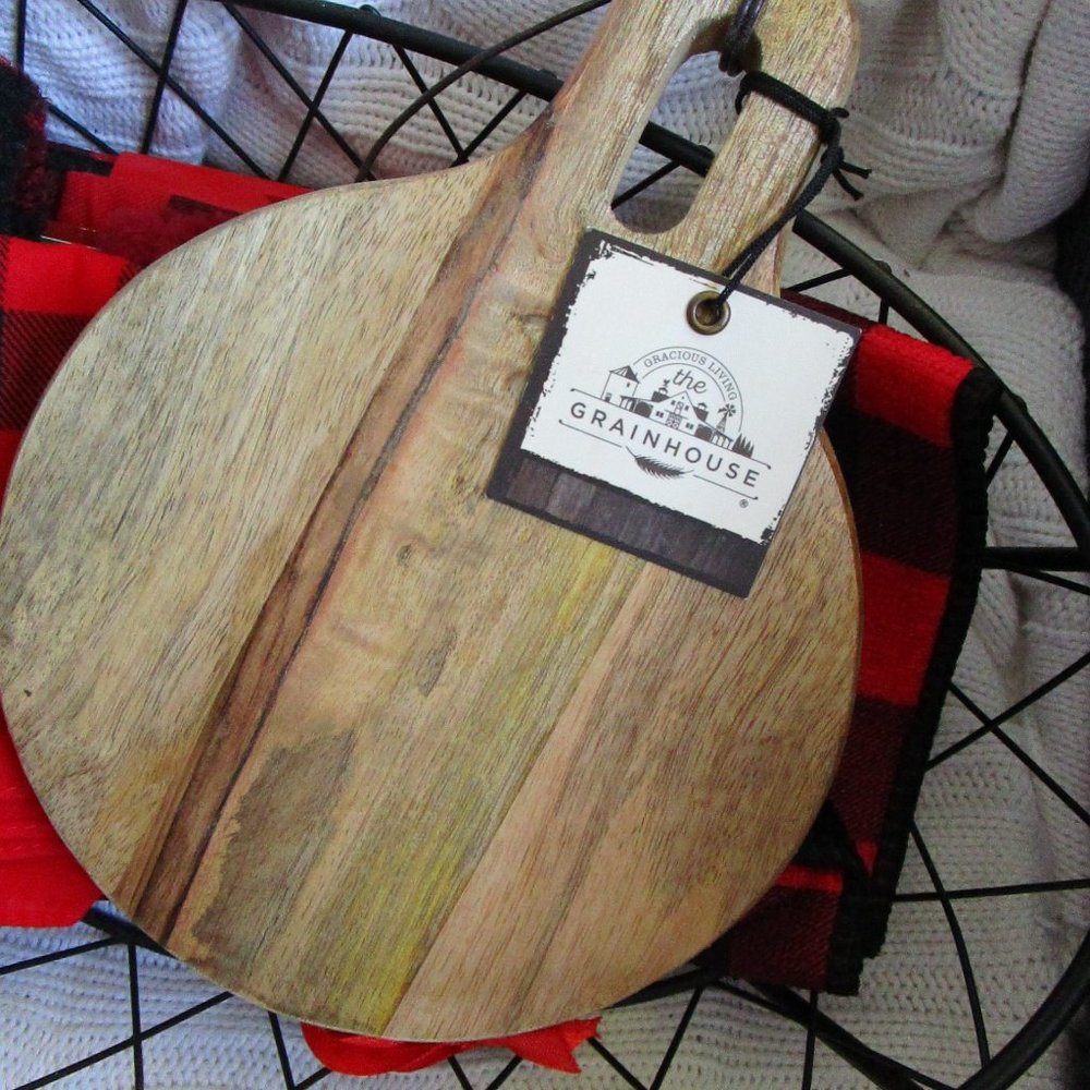 Buffalo Plaid Hostess Gift Basket - Picture 3 of 4